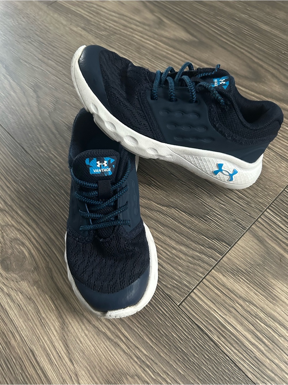 Under Armour Kids Navy and White Vantage Sneakers
